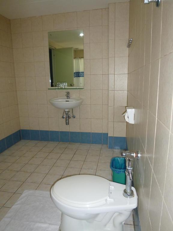 Sequoia Inn Davao Room photo