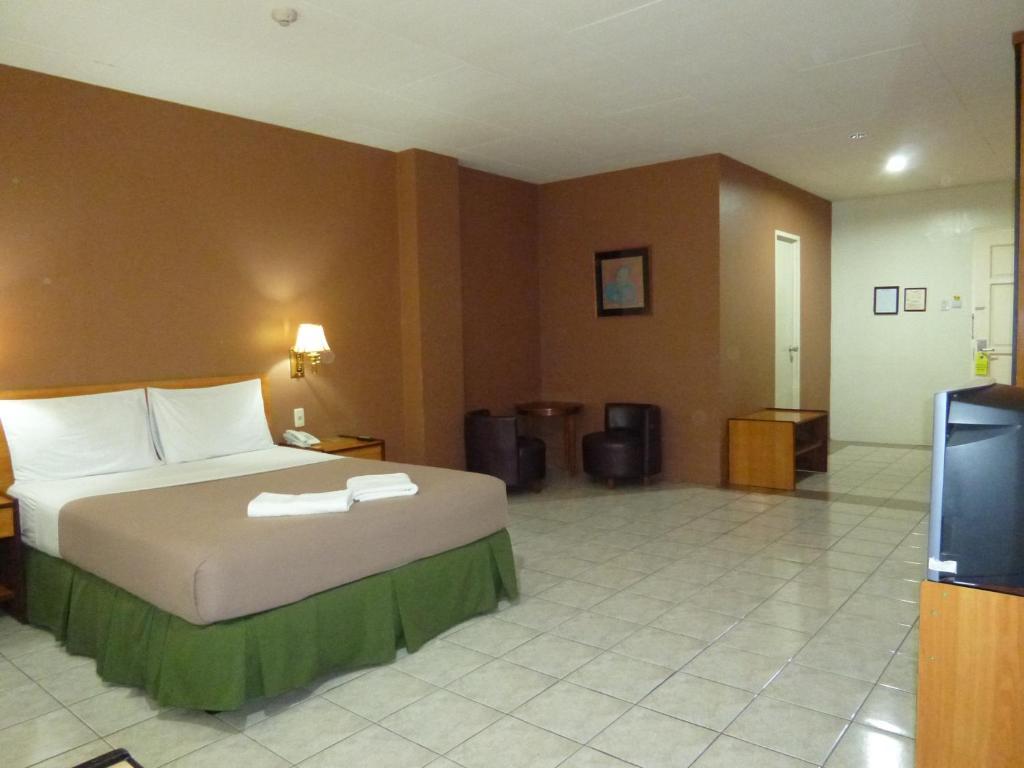 Sequoia Inn Davao Room photo