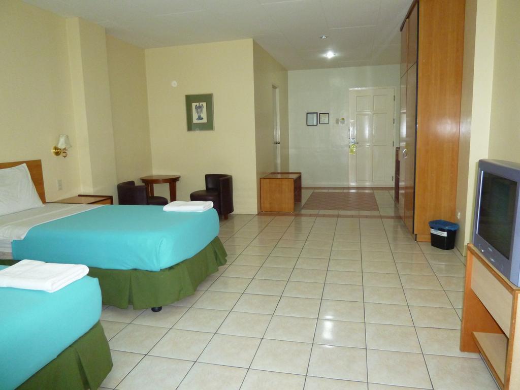 Sequoia Inn Davao Room photo